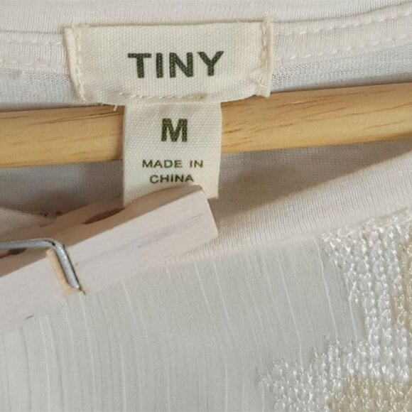 Anthropologie Tiny Boho Embroidered Top Cream Medium Cross Stitch Floral Flutter - Picture 7 of 8